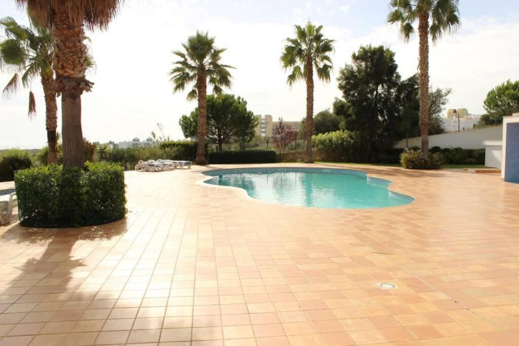 Great 2 Bedroom Apartment With Communal Pool Lagos Exterior photo